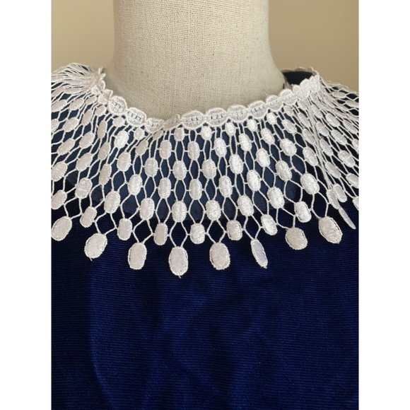 NWT Vintage 80s LANZ Blue Velvet Dress Crochet Lace Collar Modest Cottagecore - Picture 3 of 10